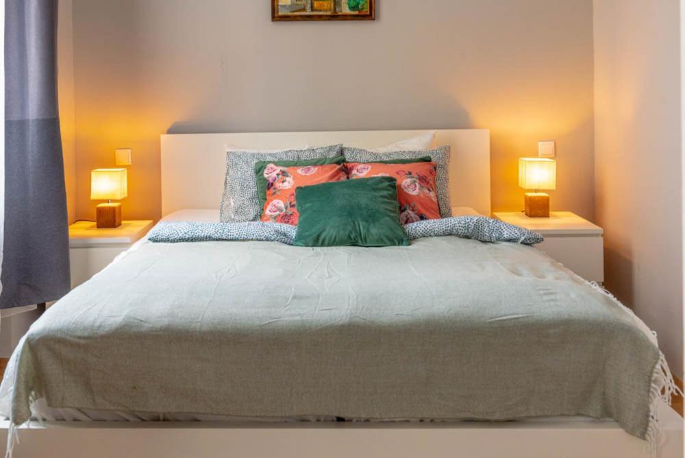 Maria Topfive With Free Private Parking Apartamento Budapeste Exterior foto