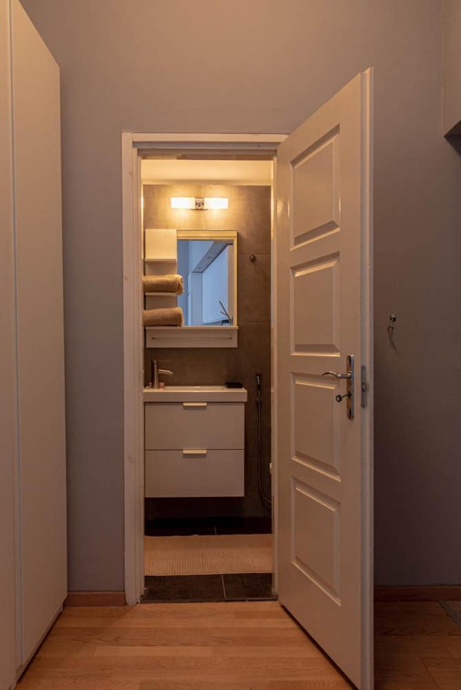 Maria Topfive With Free Private Parking Apartamento Budapeste Exterior foto